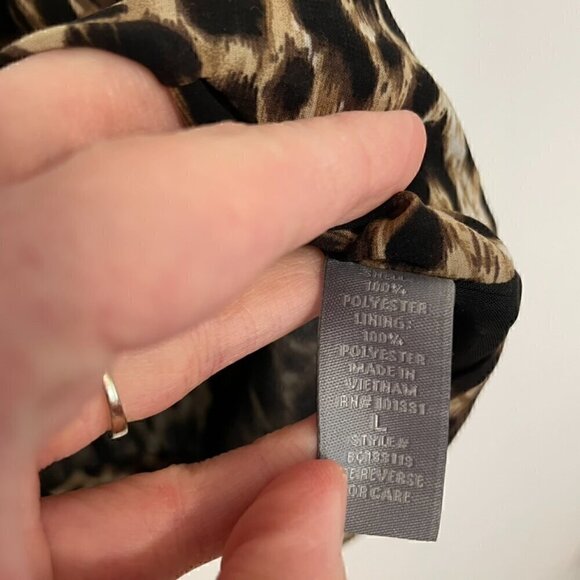 CHARLOTTE RUSSE Brown Black Cheetah Leopard Animal Print Scalloped Hem Crop Top - Picture 6 of 10